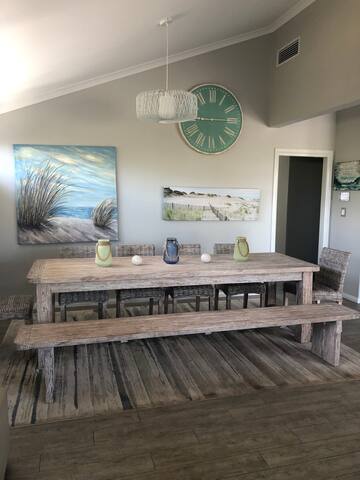 Supersize Family Beach Escape. Wow! gallery image 3