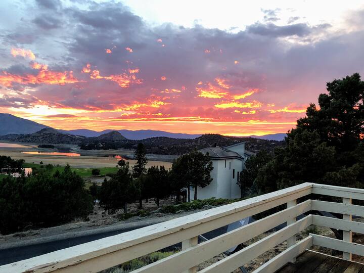 Lake Shastina/Weed Rustic Retreat Cabins for Rent in Weed, California, United States