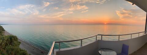 Lovely apartment with magnificent sea view