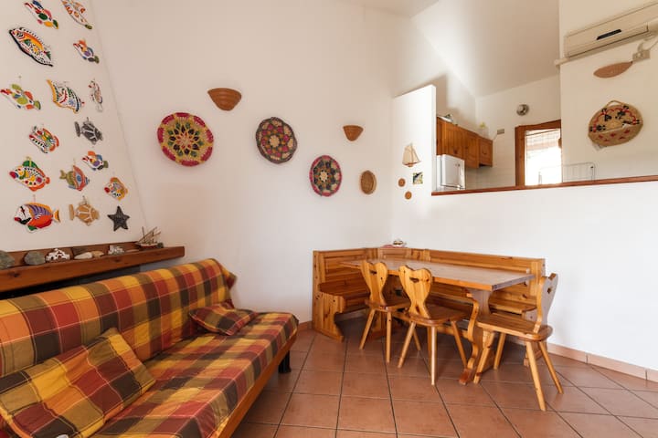 The Summer Garden. Cottage With Garden Sea View - Costa Rei
