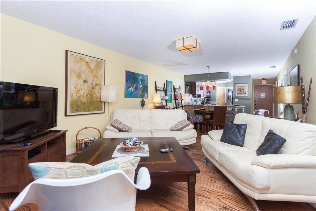 Unwind while watching a favorite movie - The living room has a large HDTV with a Blu-ray DVD and Netflix in the web browser, so a