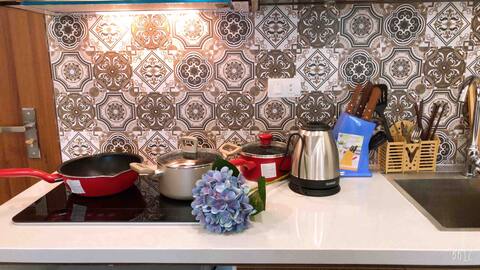 H5 74* 1 bed apartment, amenities, near Lotte