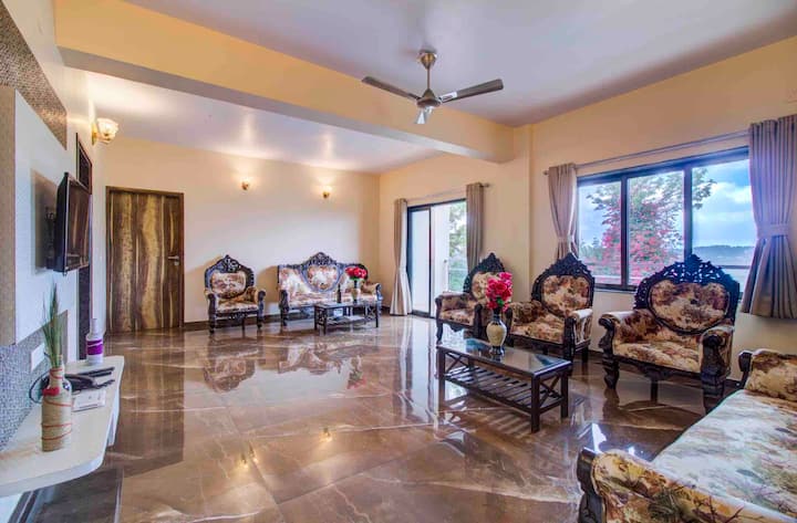 მისაღები ოთახი