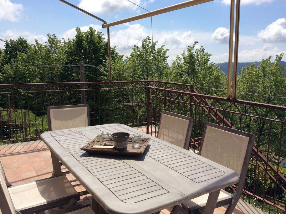 Terrazzo;
Terrace