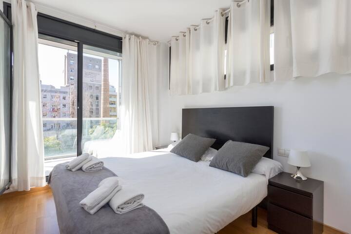 1214 – Two Bedrooms Ciutadella Apartment gallery image 5