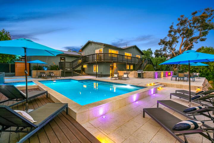 Your Modern Lux Pool Resort in the Heart of SD gallery image 3