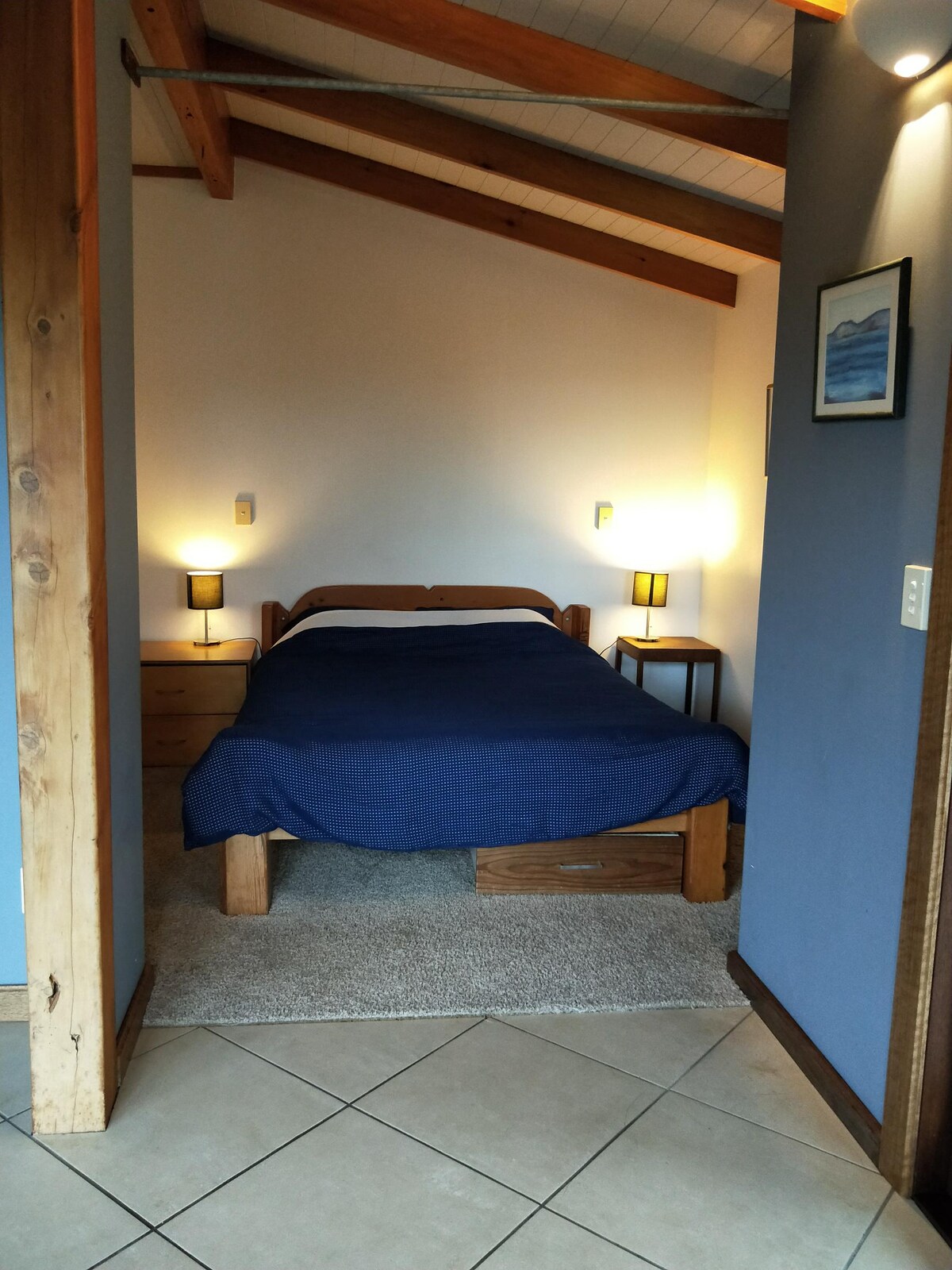 标准双人床公寓