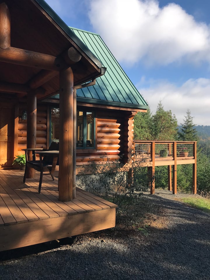 Utopia Log Cabin Cabins for Rent in Newberg, Oregon, United States