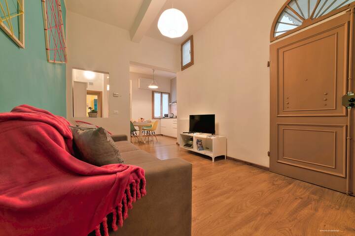 Borgo in Color – Sweet Dreams in Florence gallery image 2