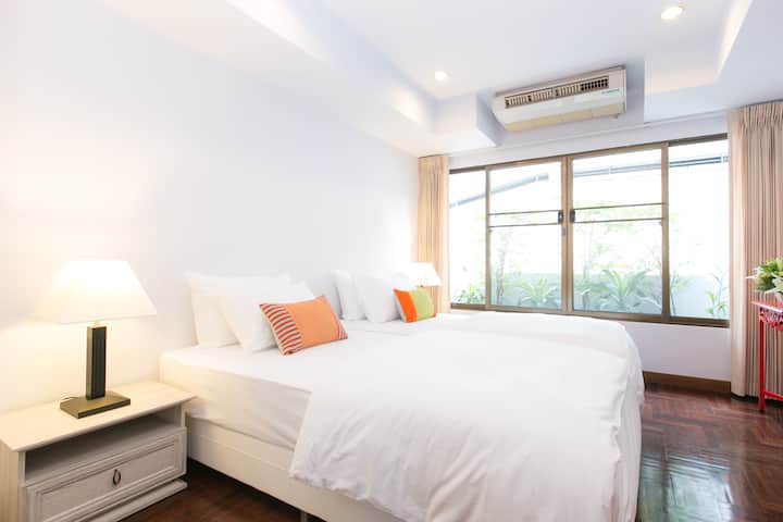 Primer dormitorio en el nivel uno