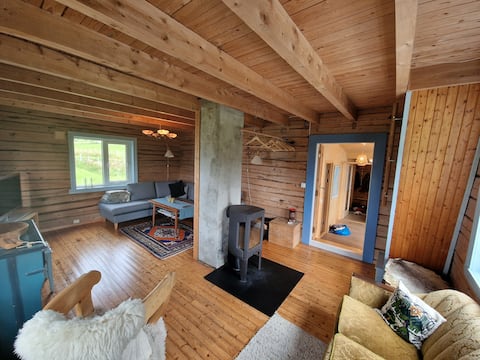 Popular Airbnb listing: Gamtunet - idyllic cabin - spectacular location in Lyngen