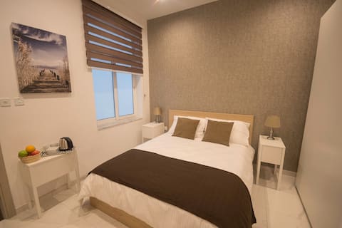 Brand new Modern double bedroom & private bathroom