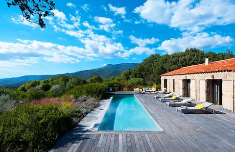 Vineyard house heated pool prox beaches 5*