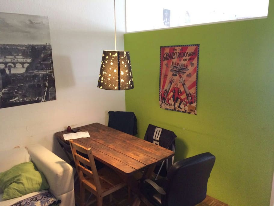 Wohnzimmer / Essbereich