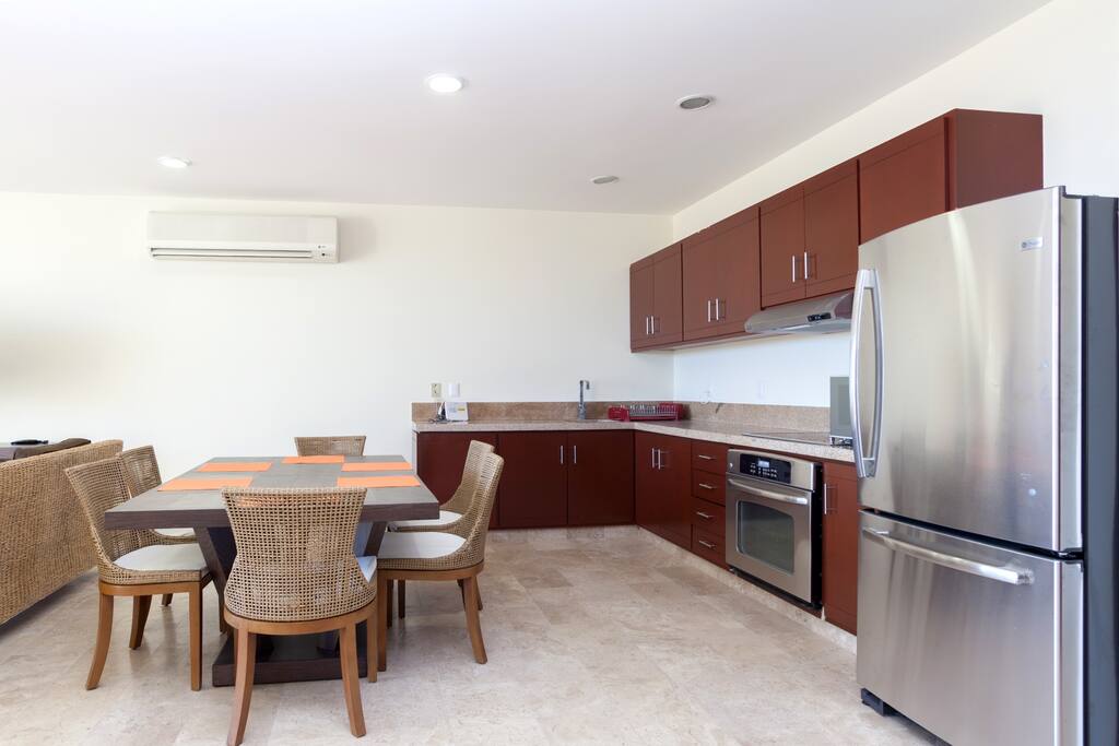 The kitchen is very well equipped!
