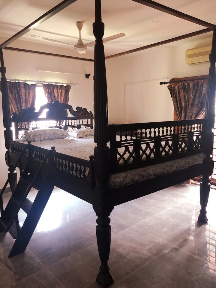 Bedroom 1 - Antique Super King 4 poster bed with ladder