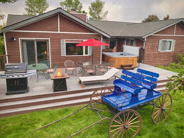 Bozeman Guesthouse Vacation Home Management managed Airbnb listing 1