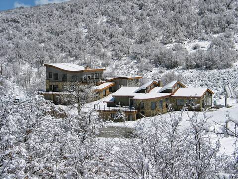 Eco Luxury Award Winning Home 80 Acres Hot Tub