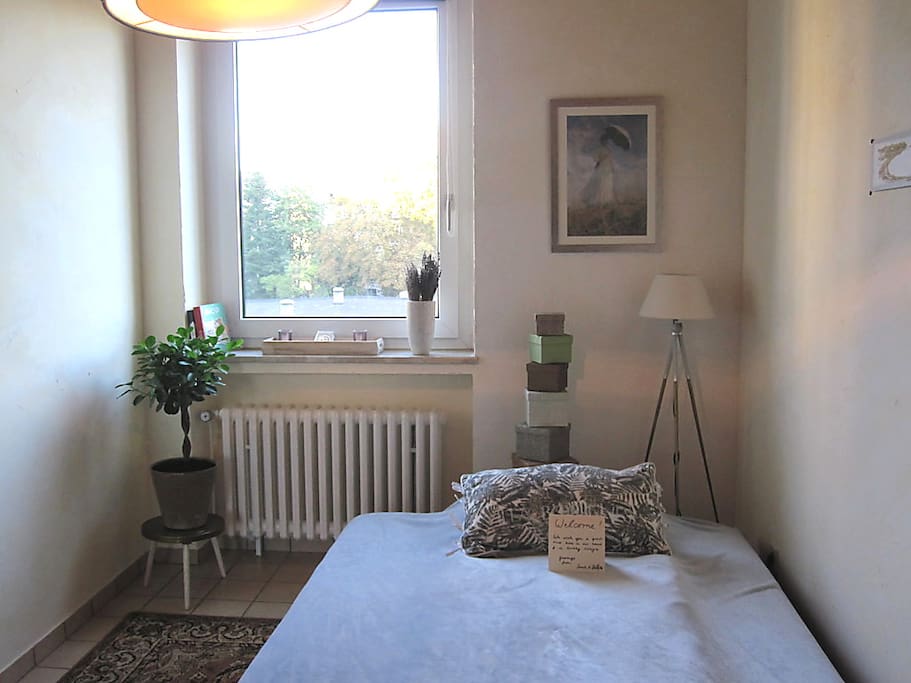 Dein Zimmer/Your room