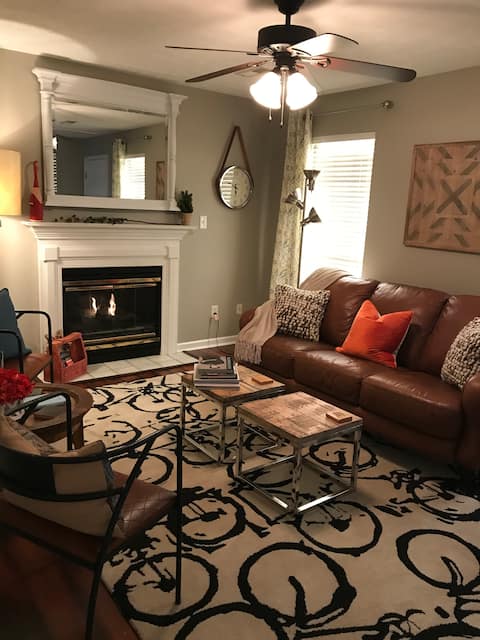 Hey, I'm Judy! Knoxville, TN - 2 to 6 guests!