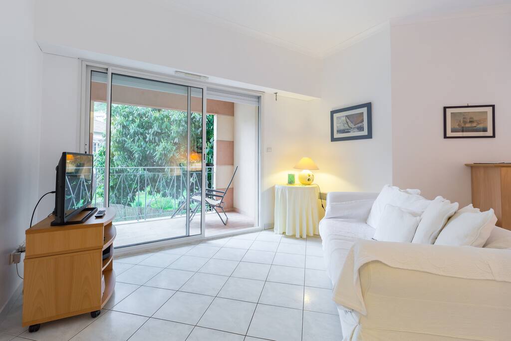 Living Room, view from the entrance