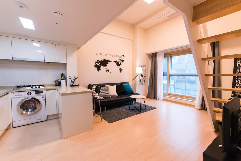 ♡WELCOME TO KUNI HOUSE
- Living Room - Day time