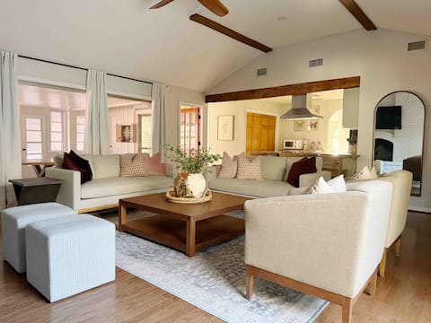 Family Home-Pool & Game Room near City & Beach