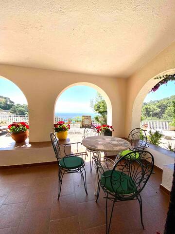 Villa with a great sea view,9min by walk to beach gallery image 5