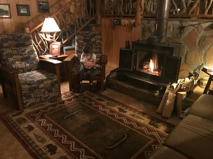 Mountain air is waiting for you at "Treetops" Cabins for Rent in