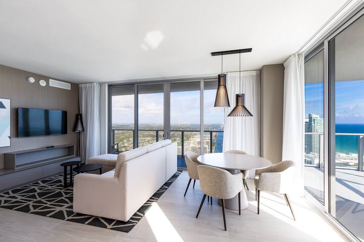 Hollywood 35 gallery image 2