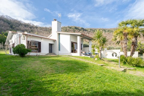 TheGoldenkeys La Rigostanella, fully AC