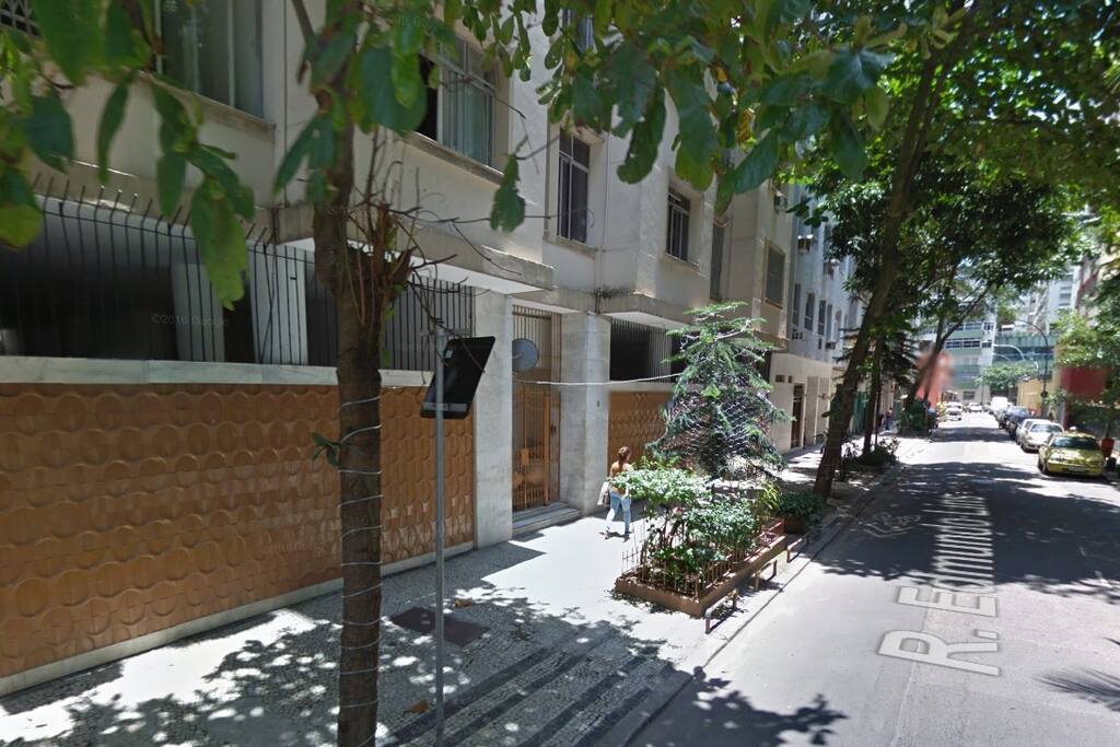 Buiding and Street