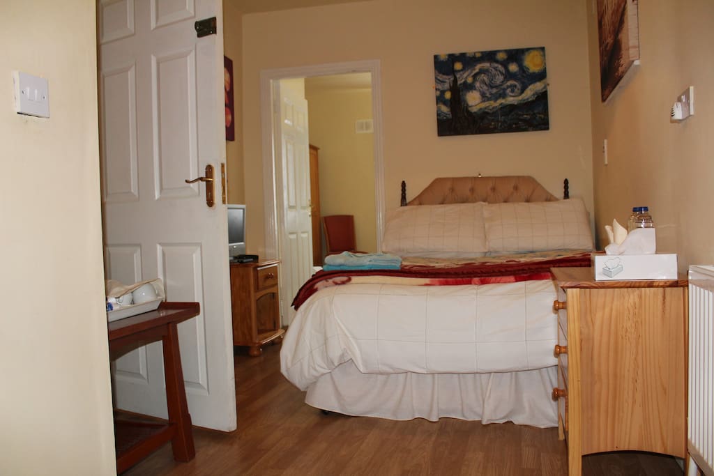 Adjoining Room 1