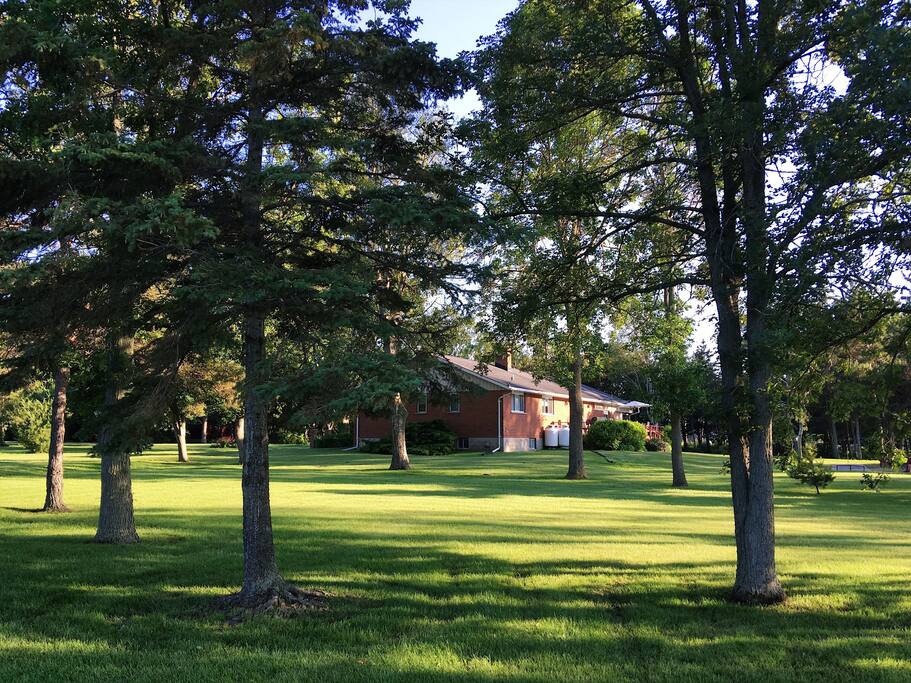 The view of the lakehouse from the grounds.