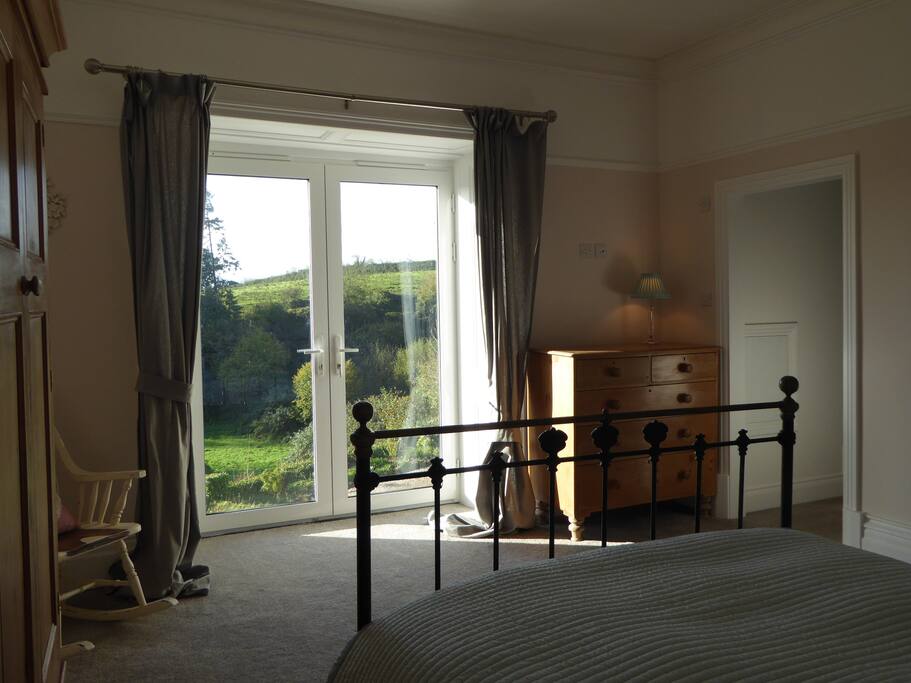 Stunning views overlooking the countryside