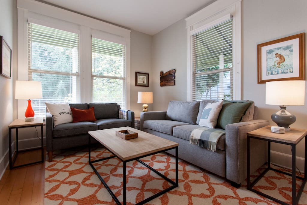 NE Portland Charmer *Walk to Alberta & Williams!* Apartments for Rent