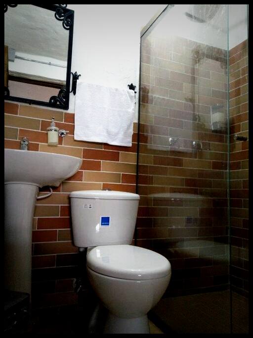 Habitación con dos camas sencillas