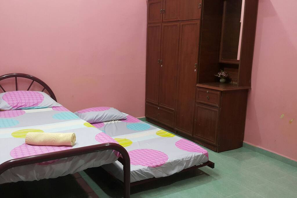 ROOM 3: Single Bed + Single Pull Out Bed
- Air conditioned
- Have Fan
- Provide with towel & blanket