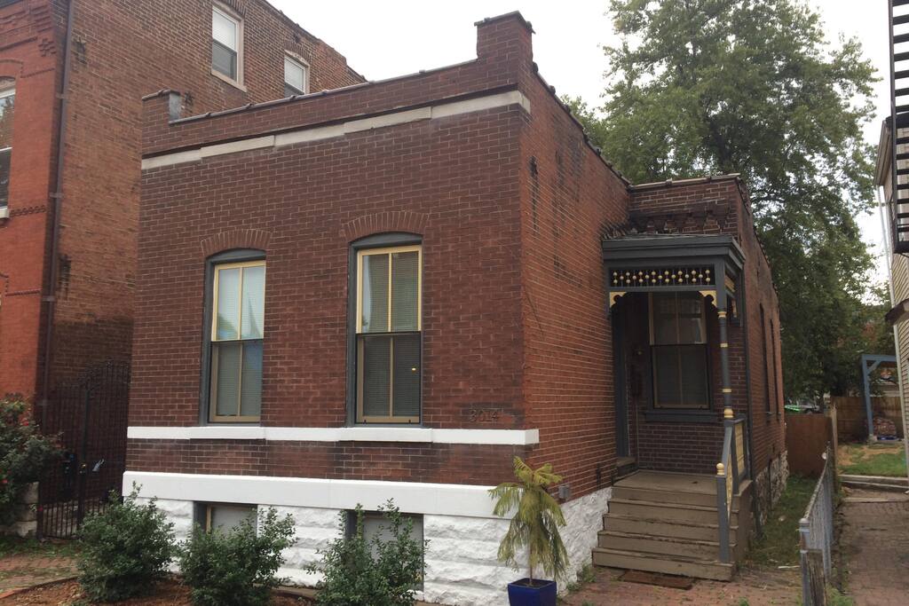 Top 100 Airbnb Rentals 2017 in Saint Louis, Missouri