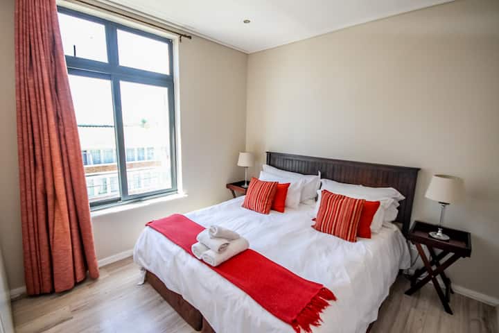 يمكن إعداد غرفة النوم الثانية بسريرين مزدوجين بمقاس كينج