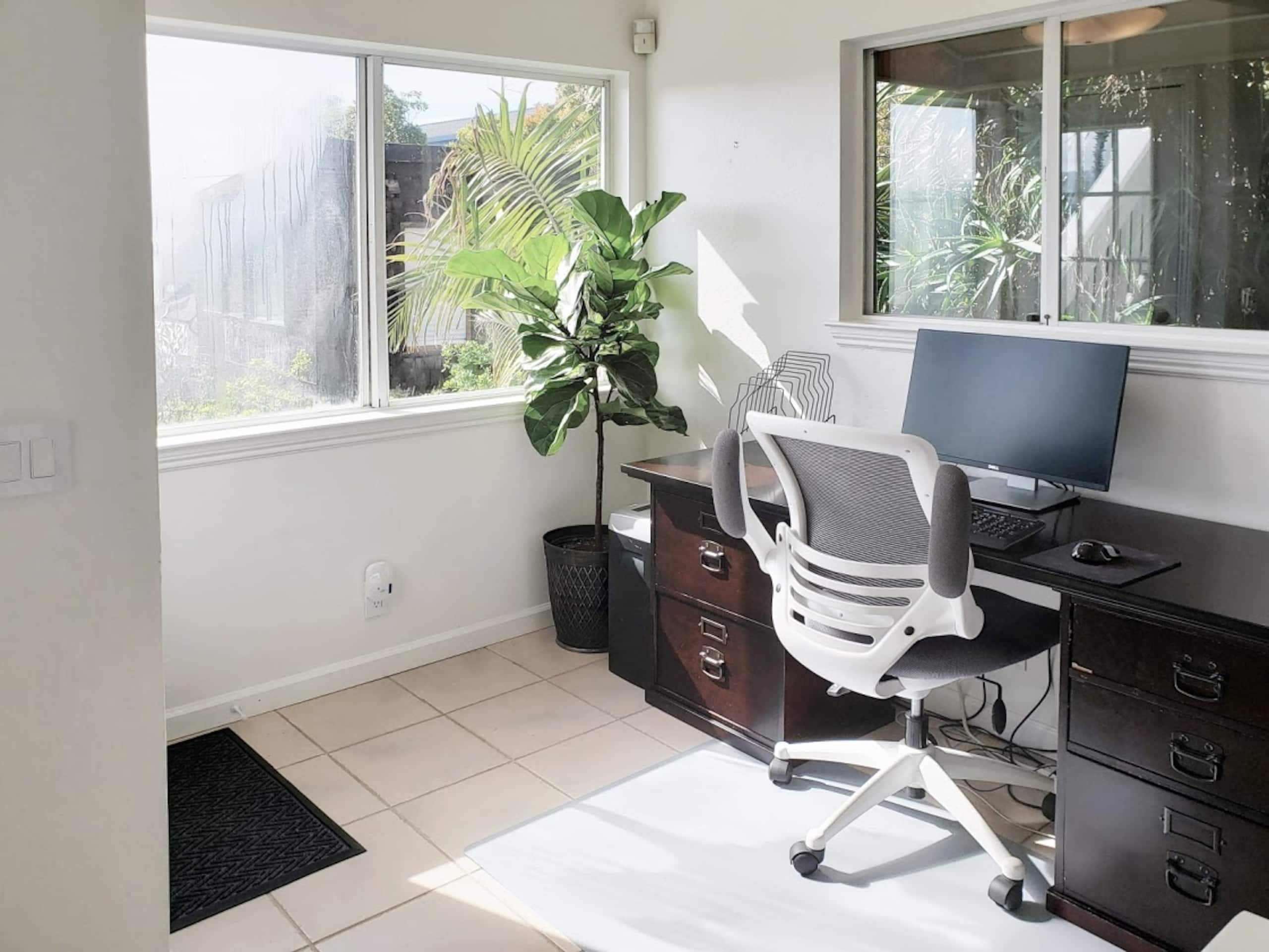 Home in San Francisco · ★4.88 · 1 bedroom · 2 beds · 1 bath - Image 4