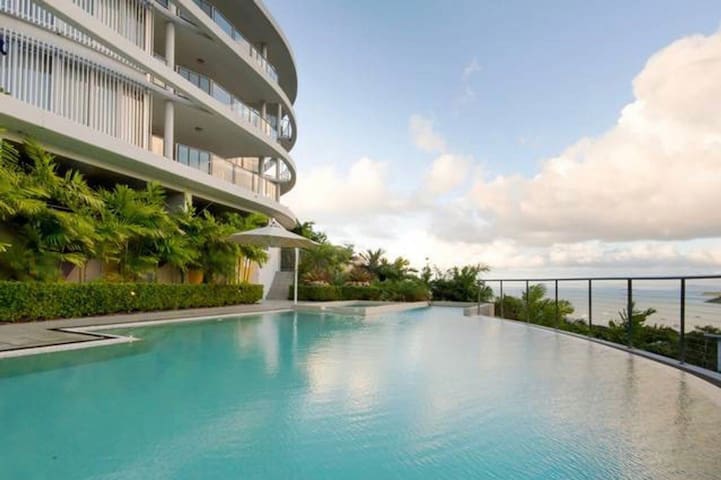 OCEAN VIEW APARTMENT,  SUPERB SWIMMING POOL & WIFI