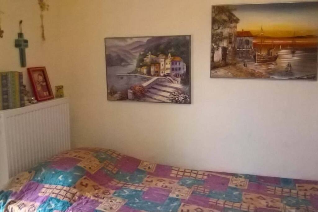 Single Bed 2