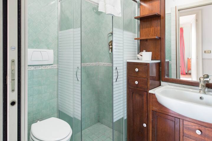 See Sunsets and Historic Landmarks from a Central Apartment gallery image 5