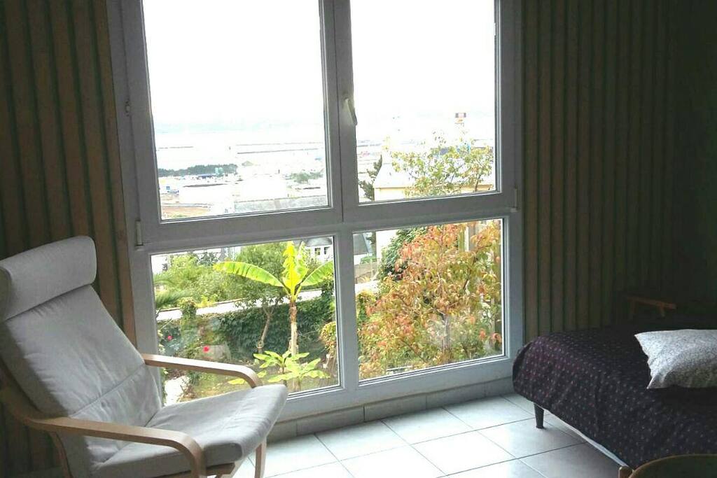 Vue côté jardin / rade de Brest