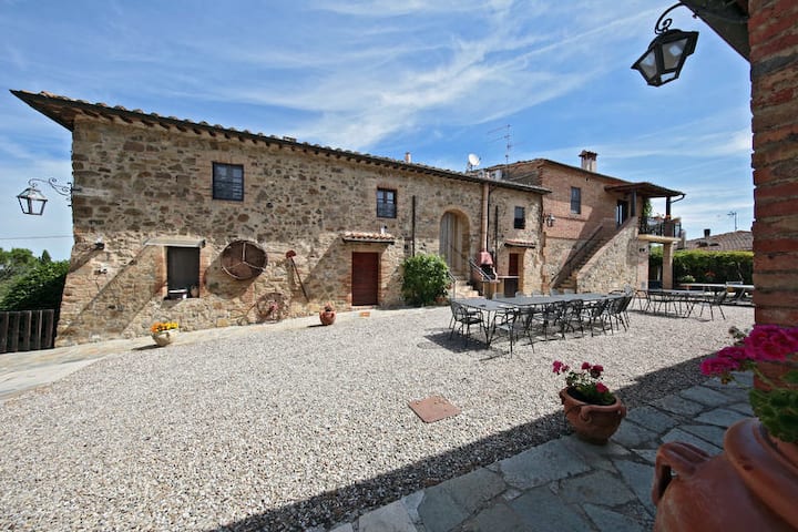 Il Poggio Di Giovanna In Montalcino - Montalcino