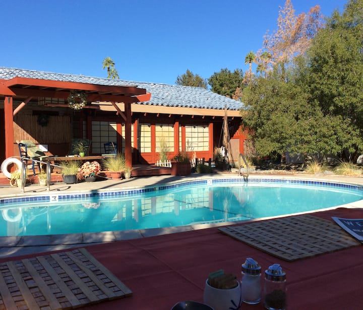 Restful, private stay in the desert Bed and breakfasts for Rent in