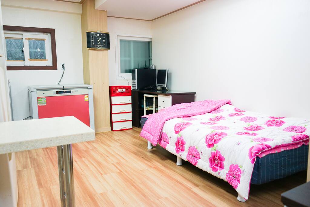 1 Room