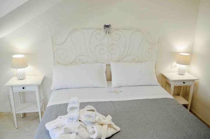 Bilik Double Katil Biru
