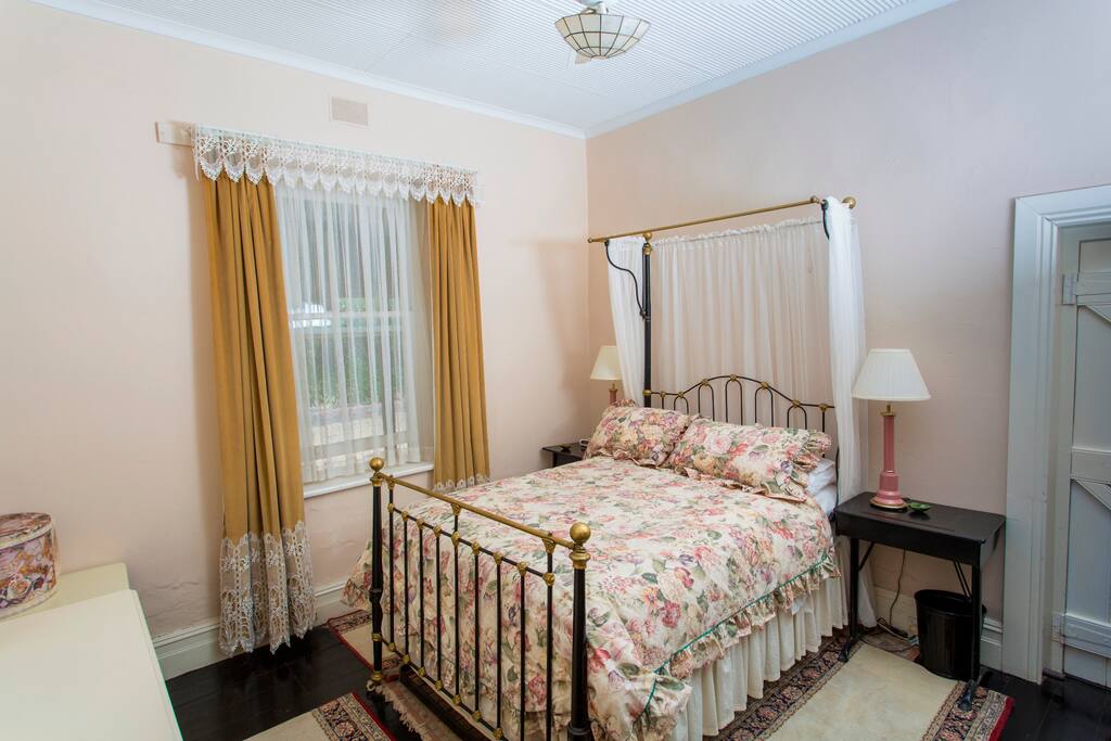 Emma Suite